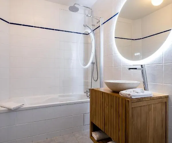 Le Francais Hotel 3*