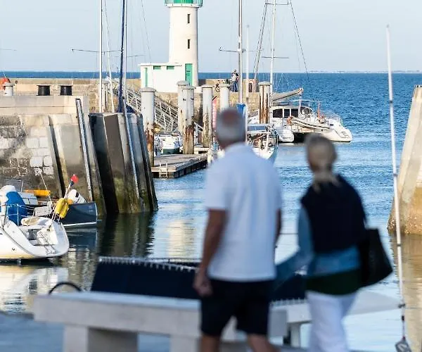 Le Francais Hotel 3*