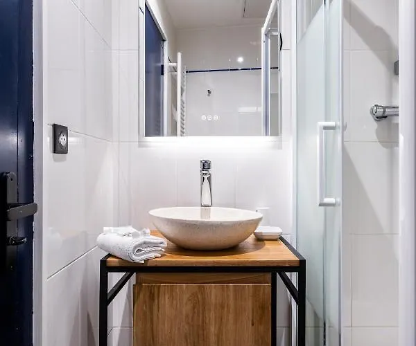 Le Francais 3* La Flotte